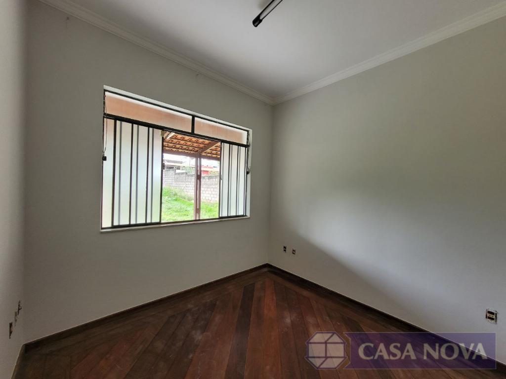 Casa à venda no Belvedere com 220 m², 4 quartos e 2 vagas — foto 2