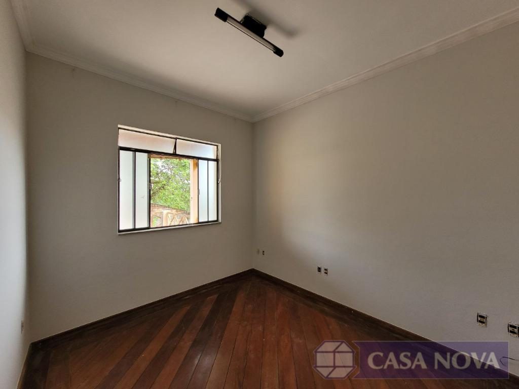 Casa à venda no Belvedere com 220 m², 4 quartos e 2 vagas — foto 4