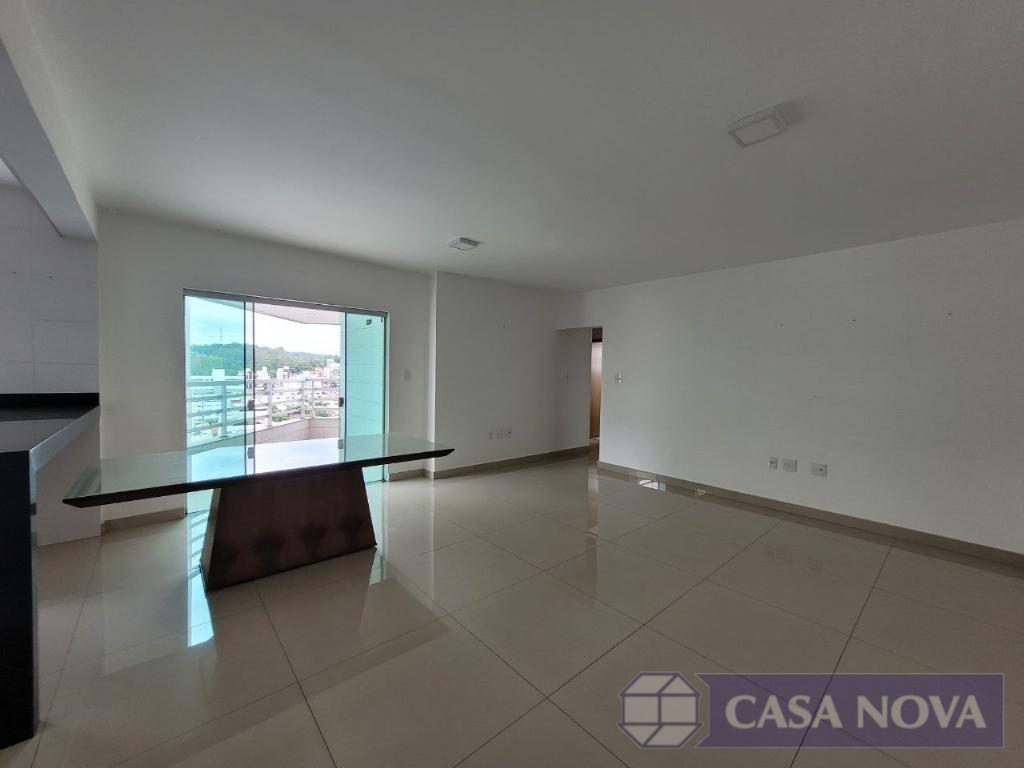 Apartamento à venda no Centro com 199 m², 3 quartos e 3 vagas — foto 2