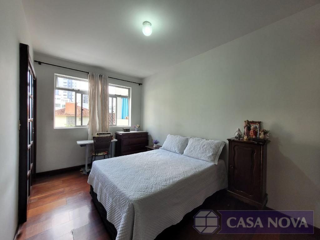 Apartamento à venda no Centro com 80 m², 3 quartos e 1 vaga — foto 2