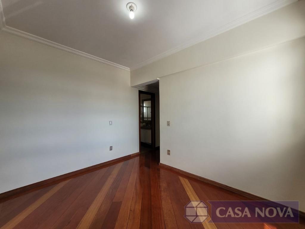 Apartamento à venda no Centro com 230 m², 4 quartos e 3 vagas — foto 4