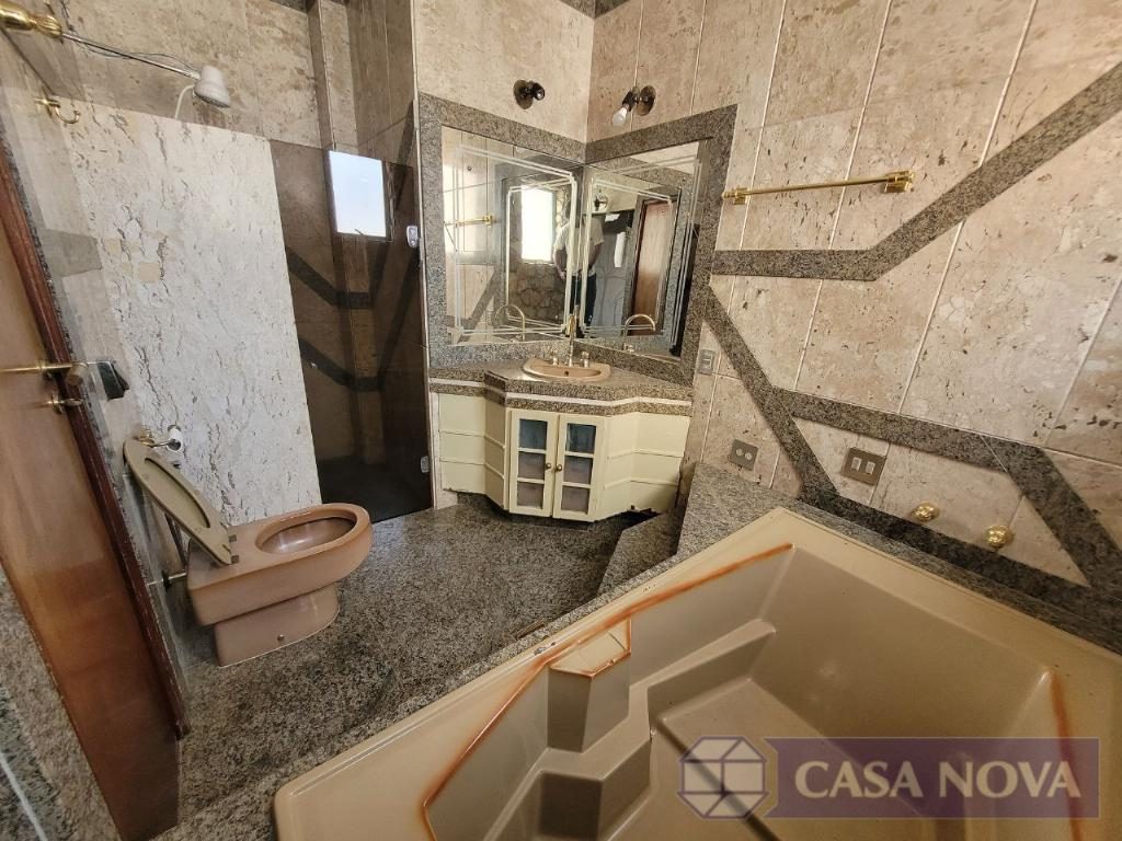 Apartamento à venda no Centro com 130 m², 4 quartos e 2 vagas — foto 2