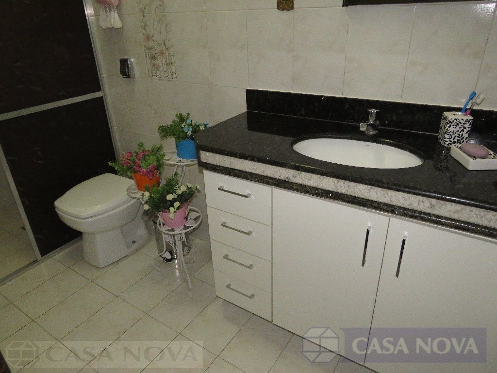 Casa à venda no L. P. Pereira com 264 m², 3 quartos e 2 vagas — foto 2