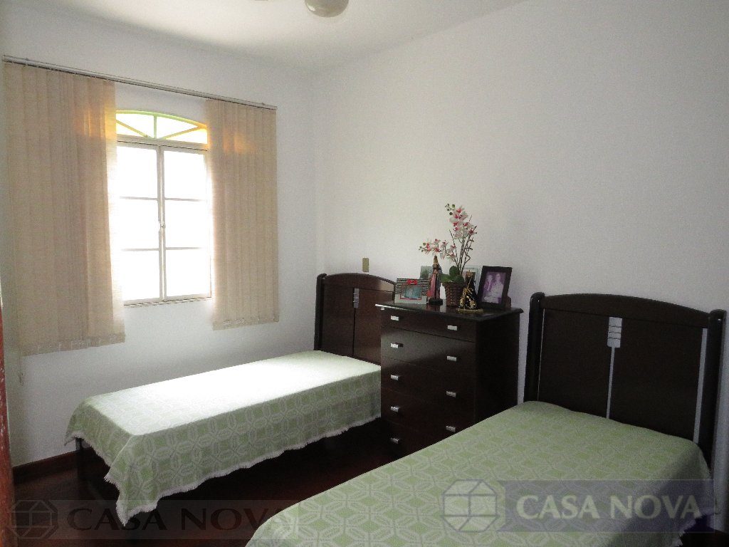 Casa à venda no L. P. Pereira com 264 m², 3 quartos e 2 vagas — foto 3