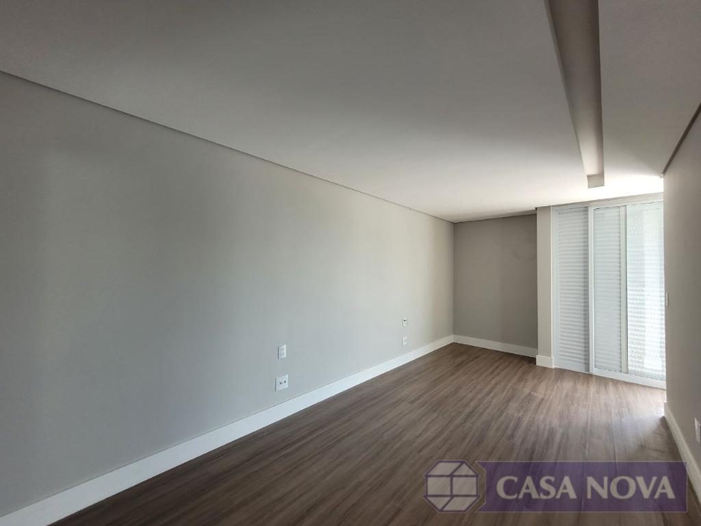 Cobertura à venda no Centro com 210 m², 3 quartos e 3 vagas — foto 2