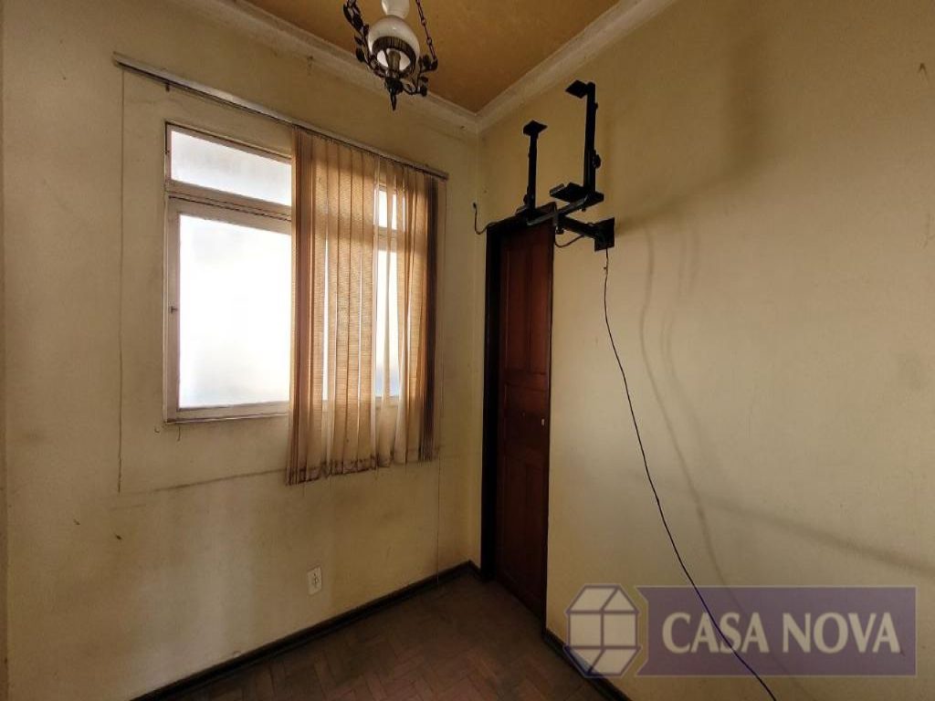 Casa à venda no Centro com 220 m², 3 quartos e 1 vaga — foto 3