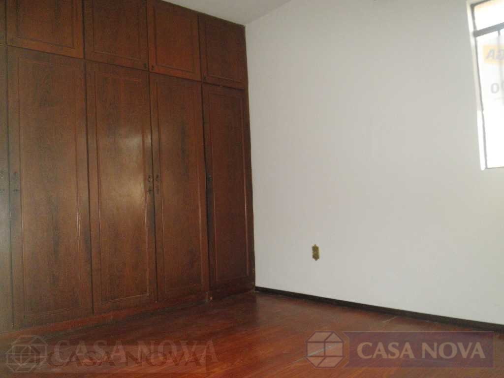 Casa à venda no Centro com 207 m², 6 quartos e 2 vagas — foto 3