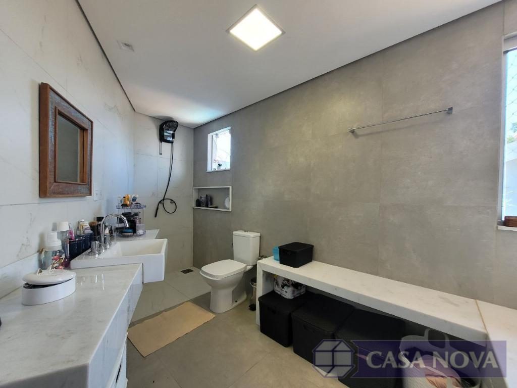 Casa à venda no Bom Pastor com 221 m², 3 quartos e 2 vagas — foto 2