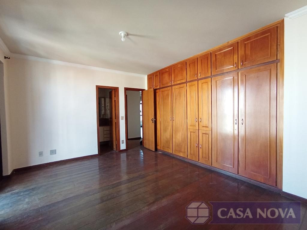 Apartamento à venda no Centro com 234 m², 4 quartos e 2 vagas — foto 4
