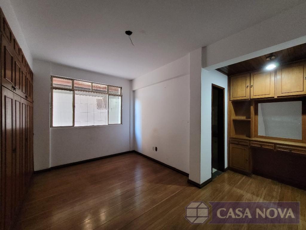 Apartamento à venda no Centro com 237 m², 4 quartos e 2 vagas — foto 2