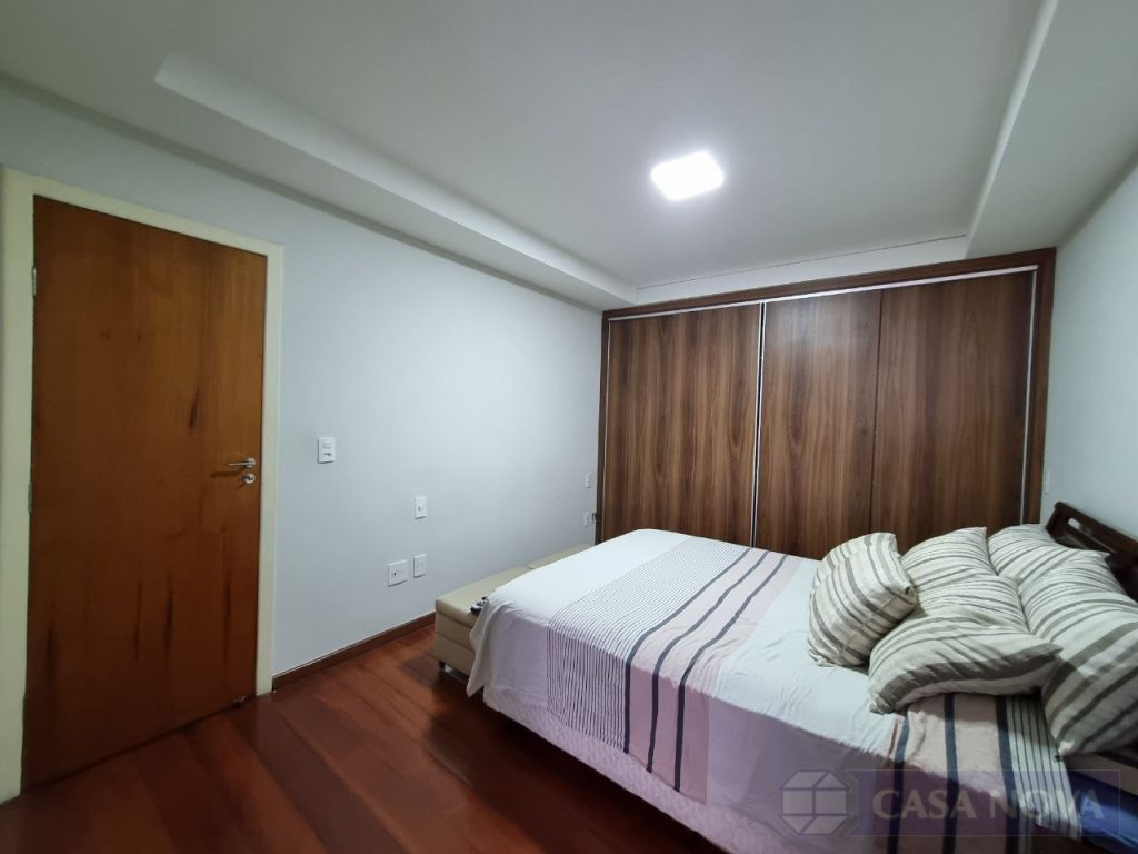 Apartamento à venda no Centro com 130 m², 3 quartos e 1 vaga — foto 2