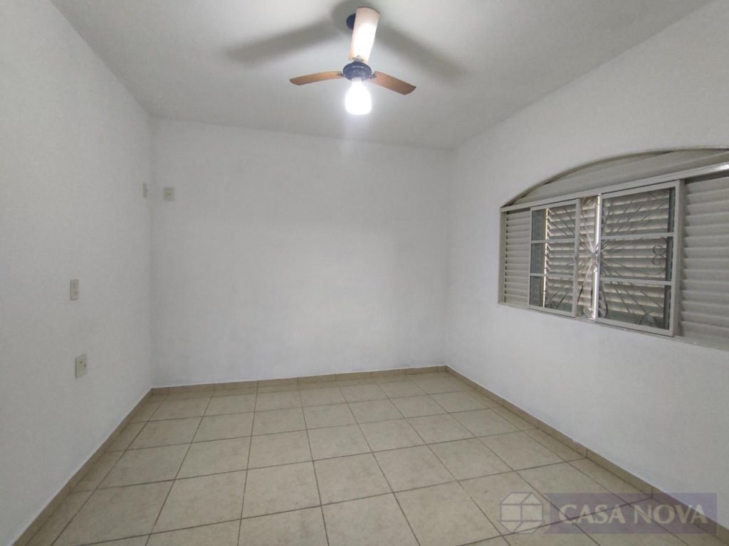 Casa à venda no Centro com 150 m², 3 quartos e 1 vaga — foto 2