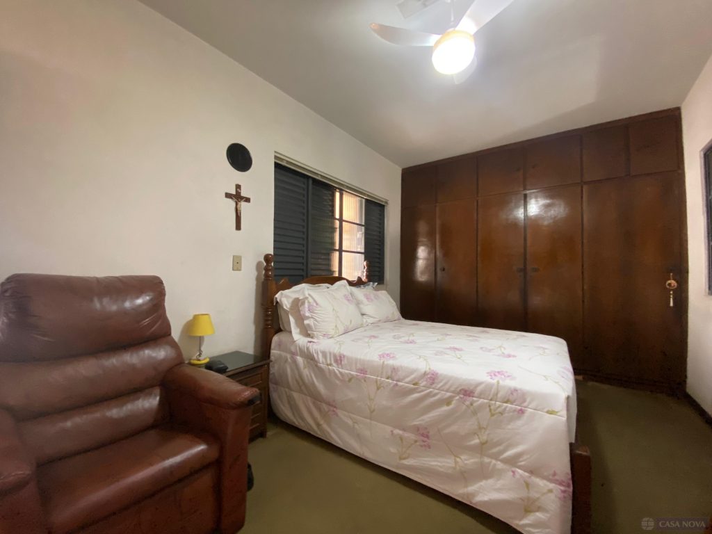 Casa à venda no Centro com 147.57 m², 4 quartos e 4 vagas — foto 4