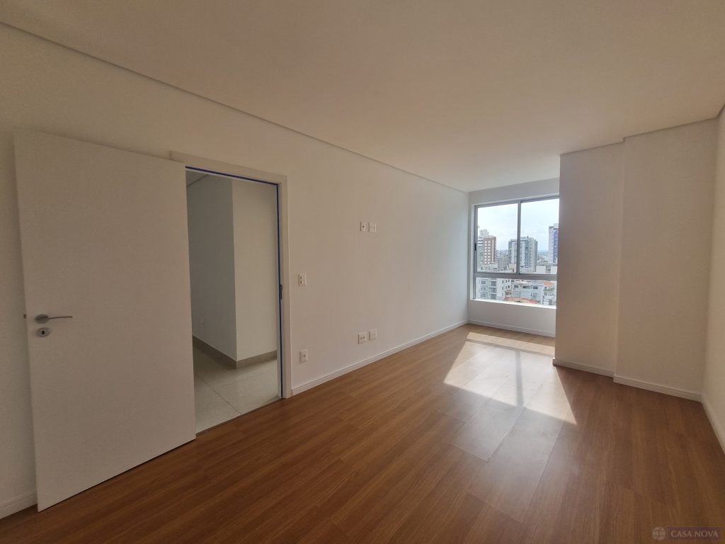 Cobertura à venda no Centro com 210 m², 4 quartos e 6 vagas — foto 3
