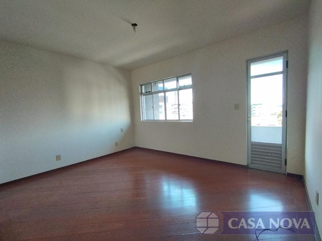 Apartamento para alugar no Centro com 120 m² e 3 quartos — foto 3