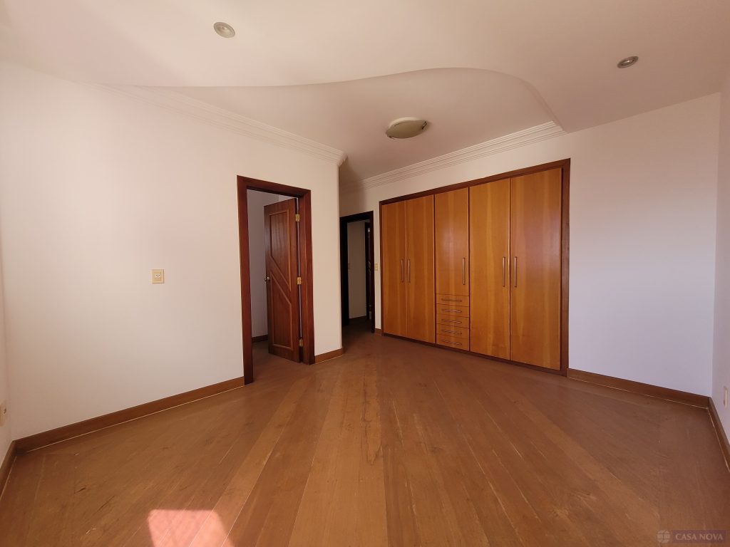 Apartamento à venda no Centro com 200 m², 3 quartos e 2 vagas — foto 4