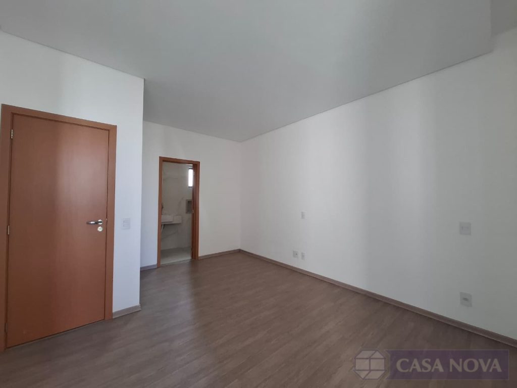 Apartamento à venda no Centro com 150 m², 3 quartos e 2 vagas — foto 2