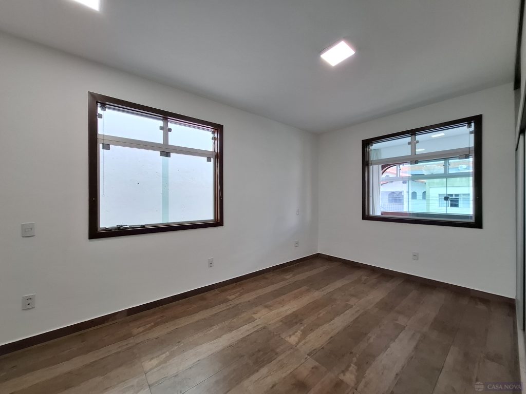 Apartamento para alugar no Centro com 90 m², 3 quartos e 1 vaga — foto 2