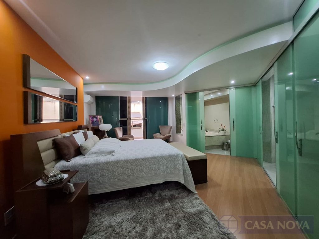 Apartamento à venda no Centro com 226 m², 3 quartos e 3 vagas — foto 2