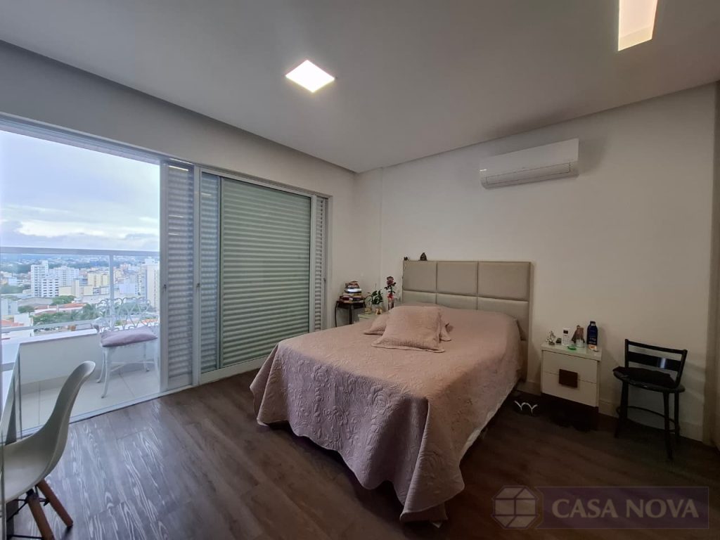 Apartamento à venda no Centro com 135 m², 3 quartos e 2 vagas — foto 2