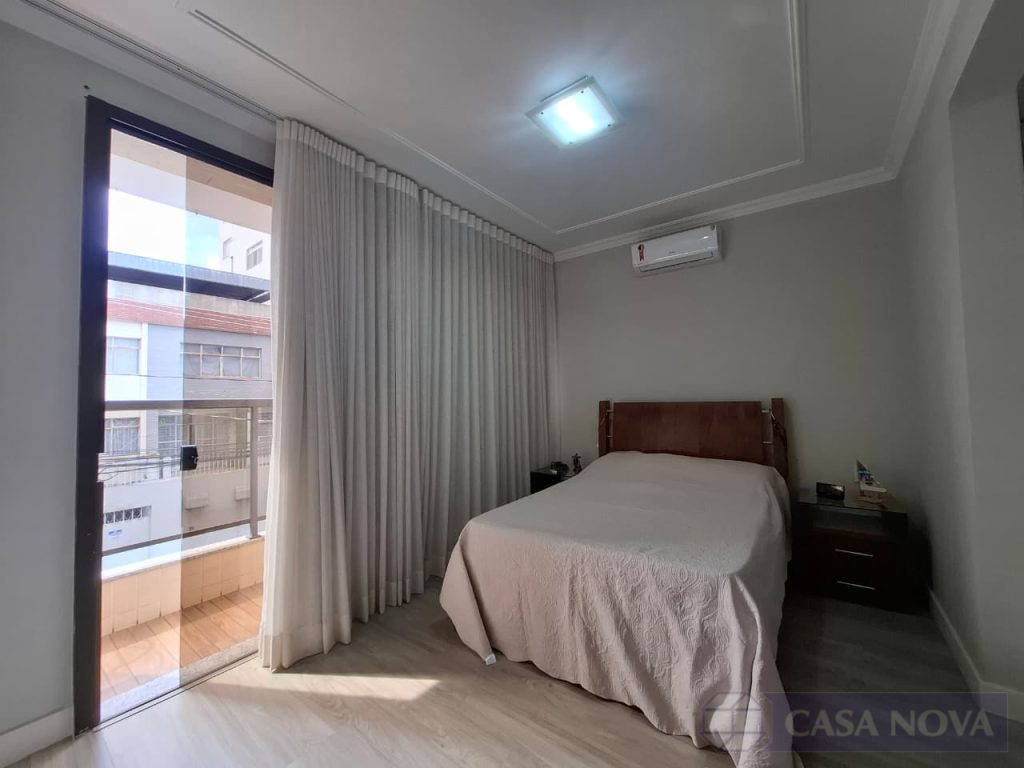 Apartamento à venda no Centro com 178 m², 3 quartos e 1 vaga — foto 2