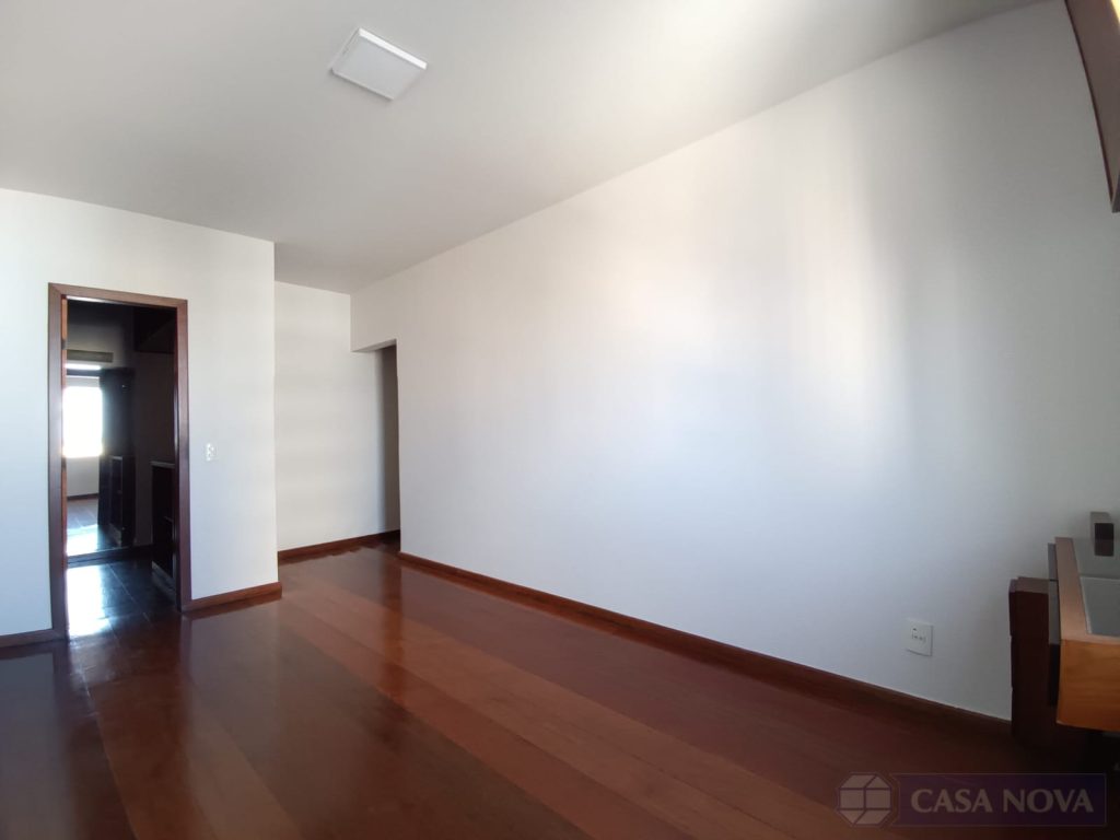 Apartamento à venda no Centro com 210 m², 3 quartos e 1 vaga — foto 2