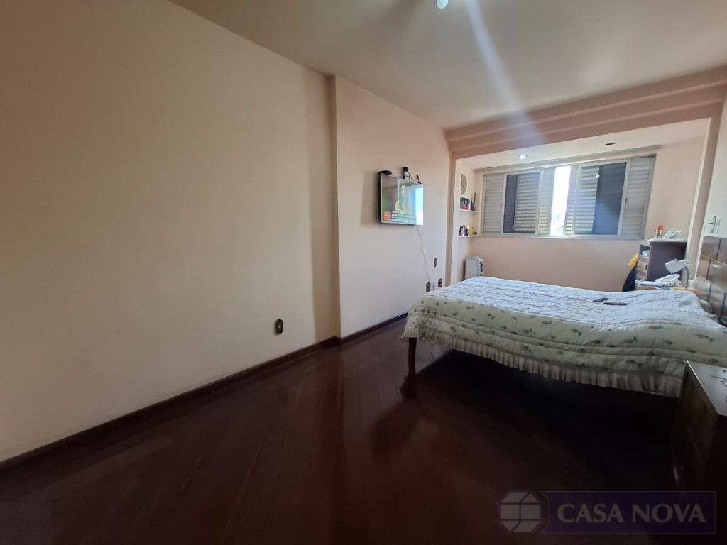Apartamento à venda no Centro com 239 m², 4 quartos e 2 vagas — foto 2