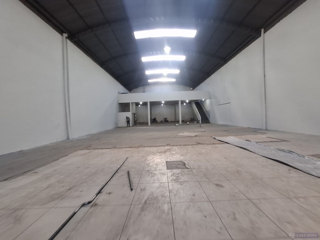 Galpão para alugar no Centro com 720 m² — foto 2