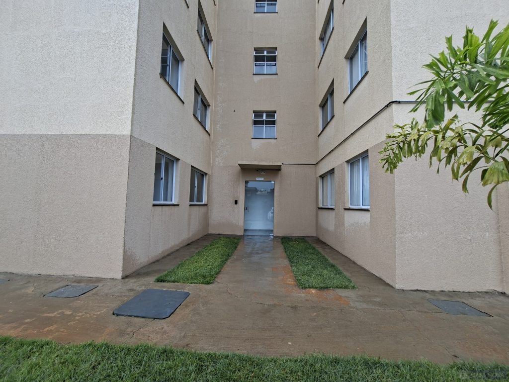 Apartamento à venda nas Nações com 65 m², 2 quartos e 1 vaga — foto 2