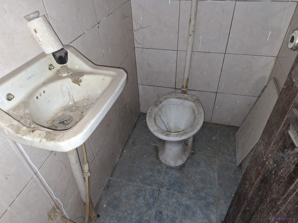 Loja para alugar nas Nações com 80 m² — foto 3