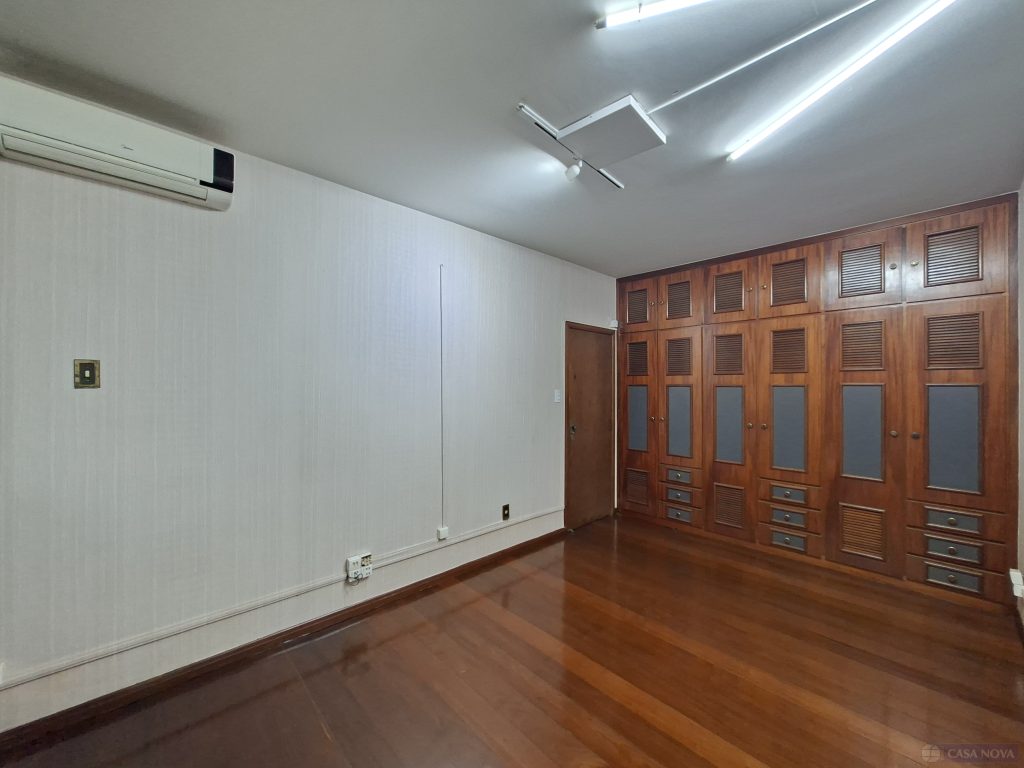 Casa para alugar no Centro com 400 m² e 2 vagas — foto 5