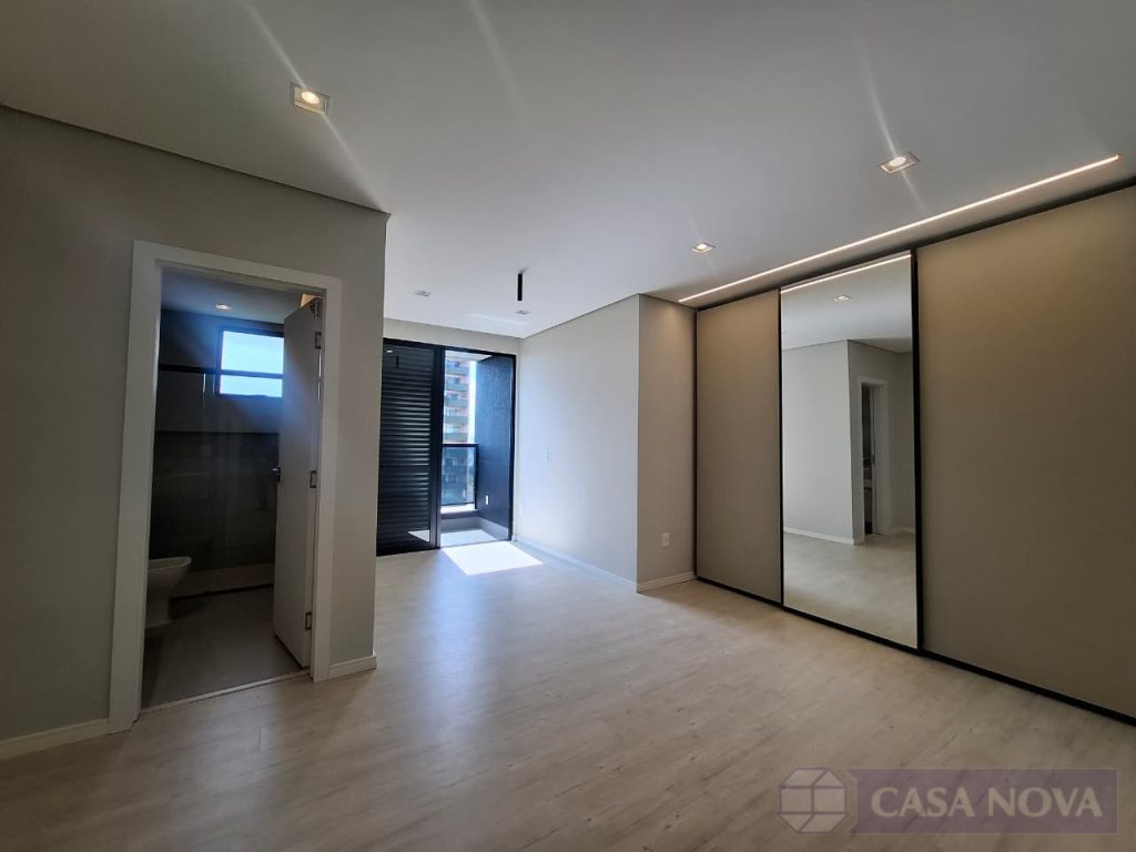 Apartamento à venda no Centro com 135 m², 3 quartos e 2 vagas — foto 3