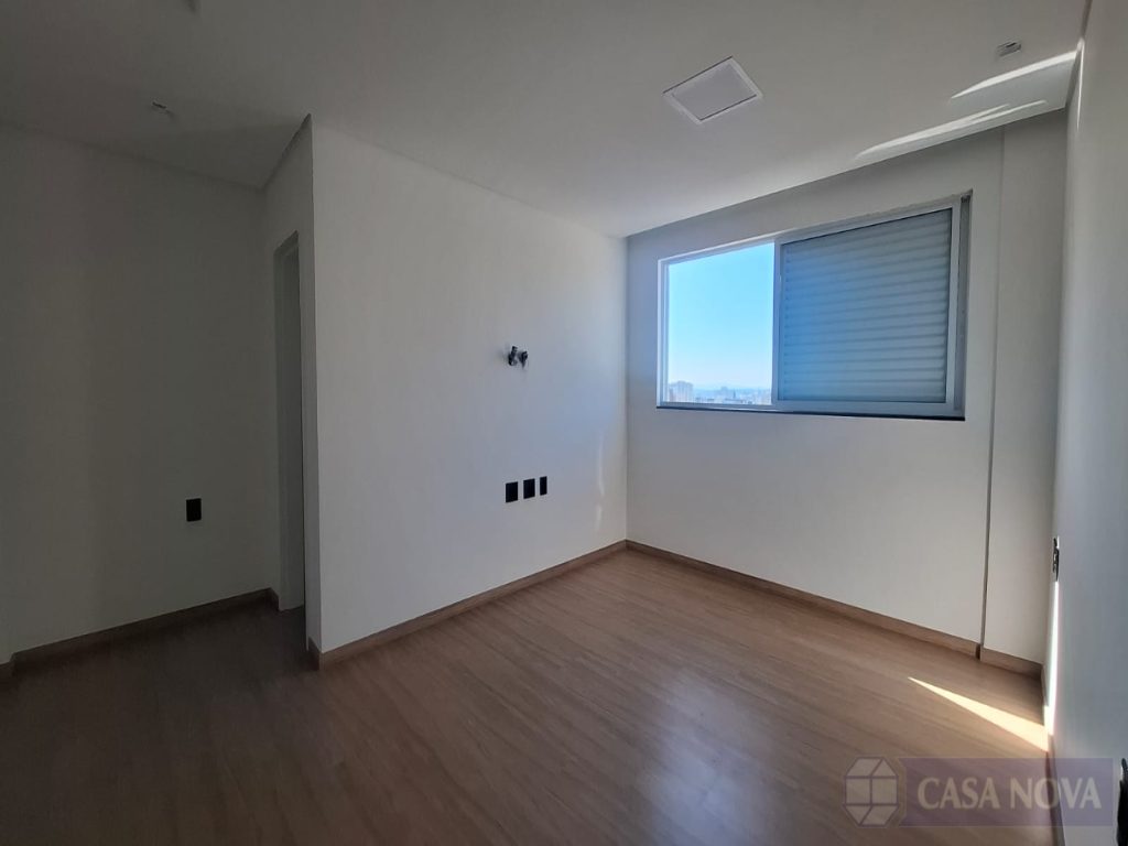 Apartamento à venda no Centro com 110 m², 3 quartos e 2 vagas — foto 2