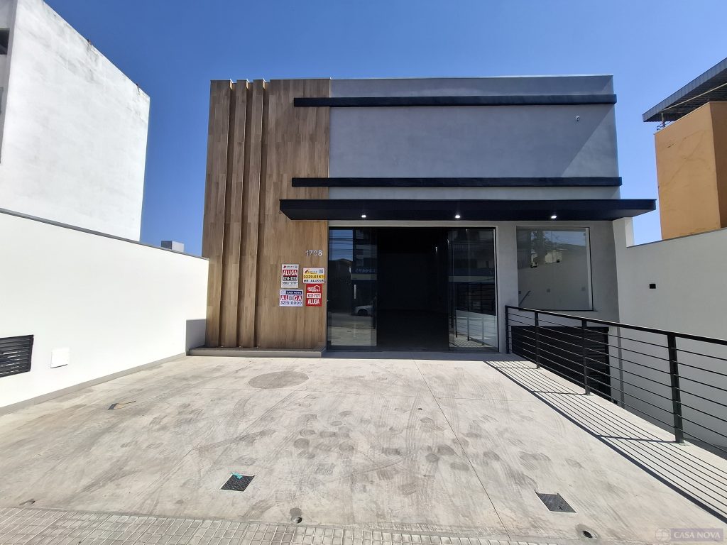 Galpão para alugar no São José com 645 m² — foto 2