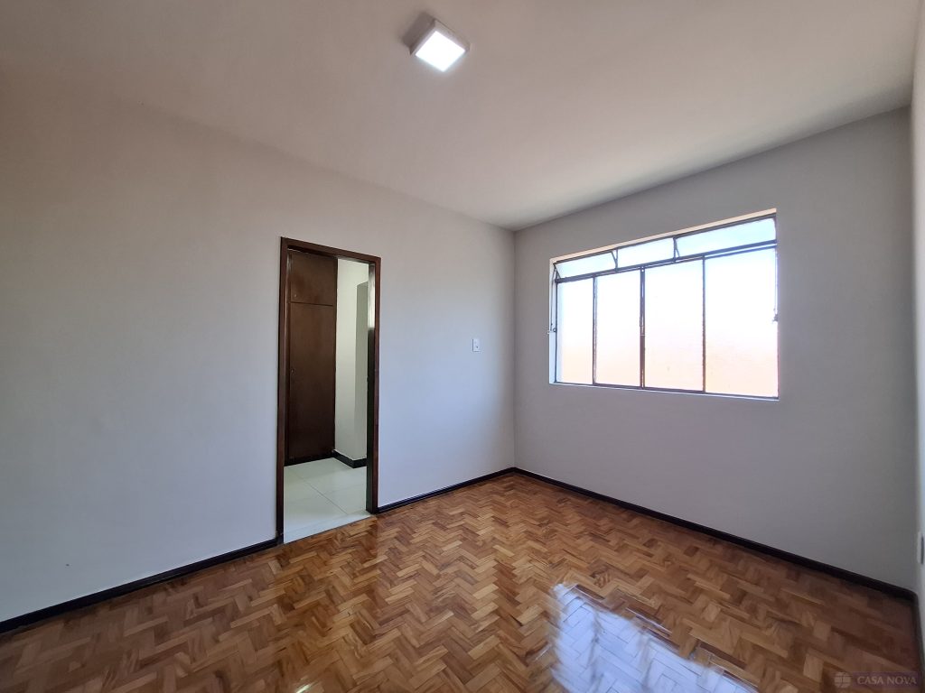 Apartamento para alugar no Centro com 105 m², 3 quartos e 1 vaga — foto 2